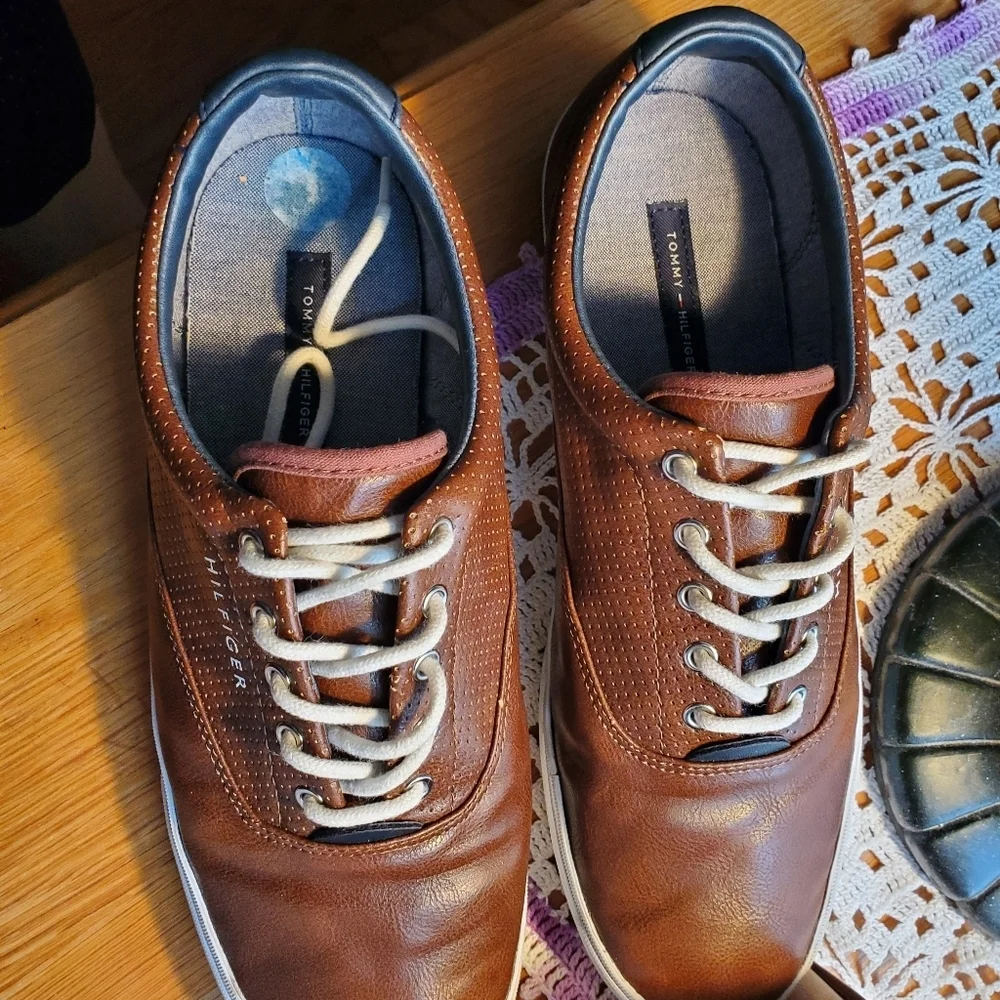 Tommy Hilfiger Mens Shoe